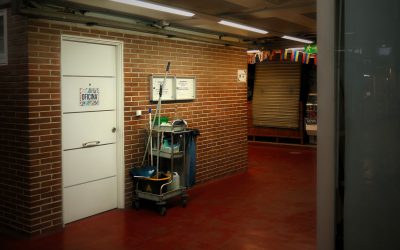 How Industrial Cleaning Supports Safer Maintenance Work